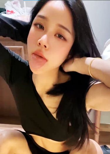 忒骚味的韩妞儿，蛇腰巨臀简直蛇姬真人版